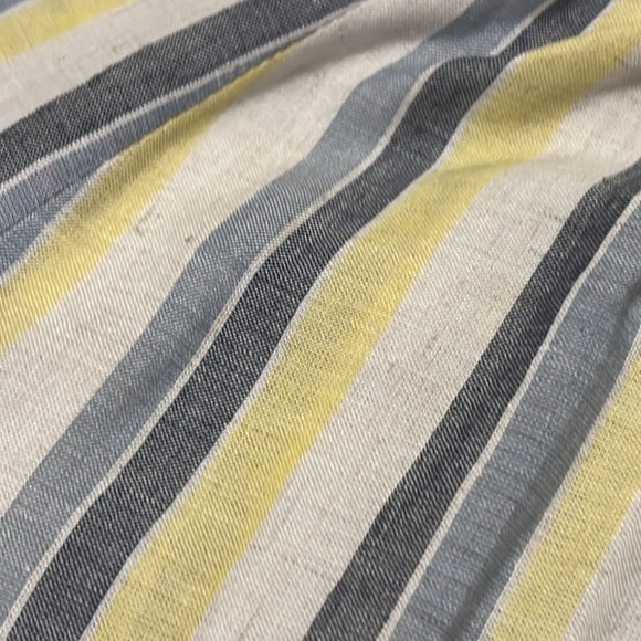 NWT I.N. Studio, large blouse with bell sleeves. - Picture 4 of 7